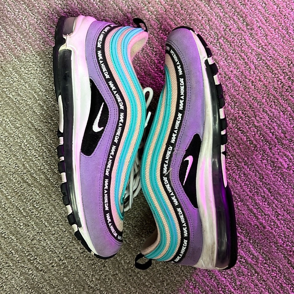 Have a Nike Day Size 10